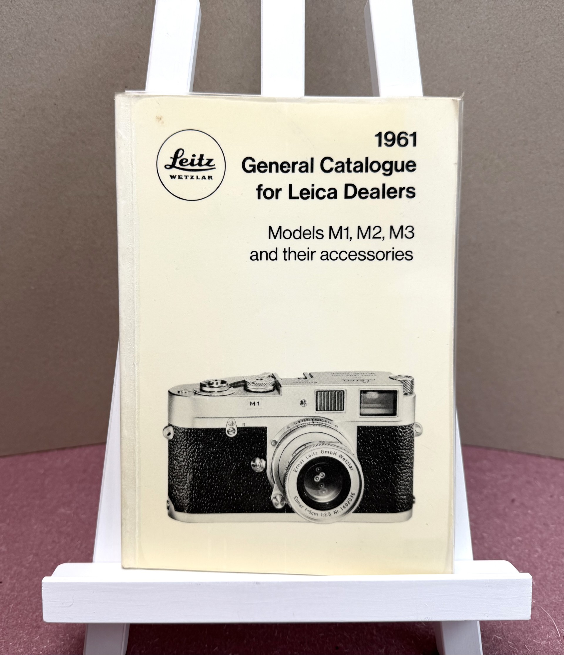 LEITZ WETZLAR 1961 General Cataloge for Leica Dealers : Models N1, M2, W3, and their accessories