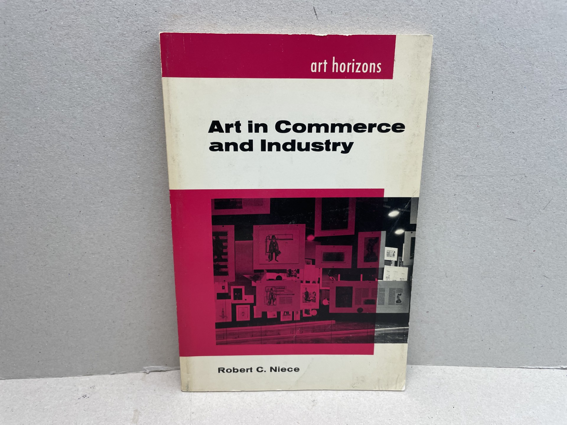 Art in Commerce and Industry ( Art Horizons )