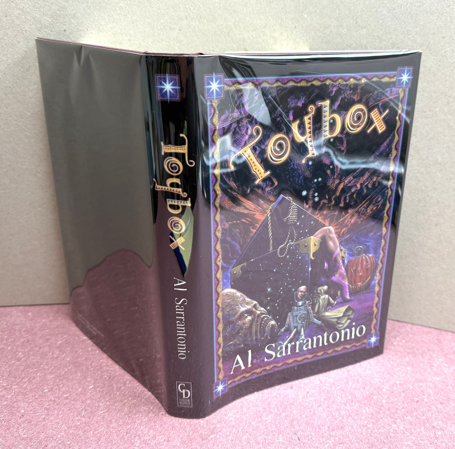 TOYBOX : This Deluxe Signed Edition