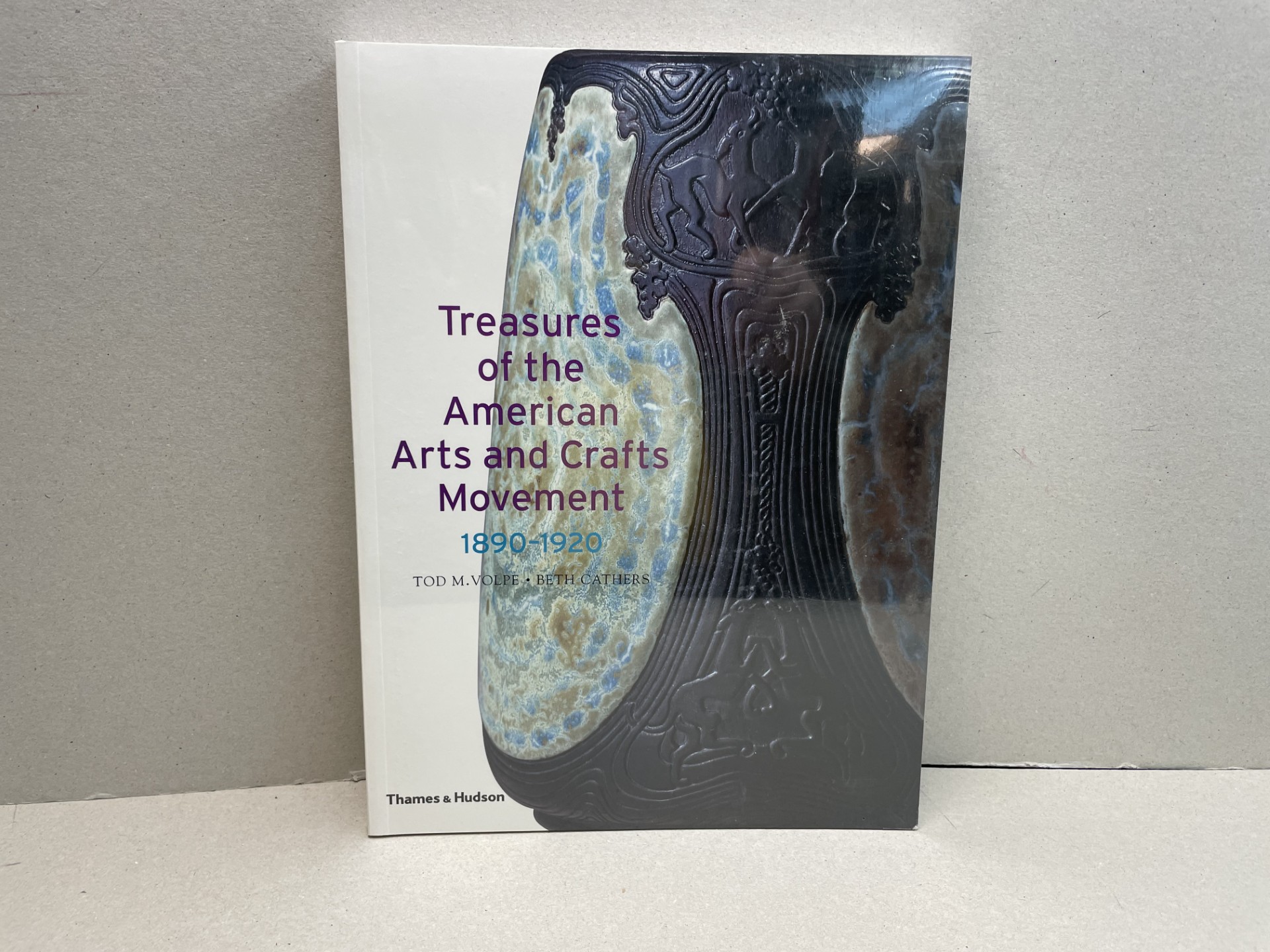 TREASURES OF THE AMERICAN ARTS AND CRAFTS MOVEMENT 1890-1920