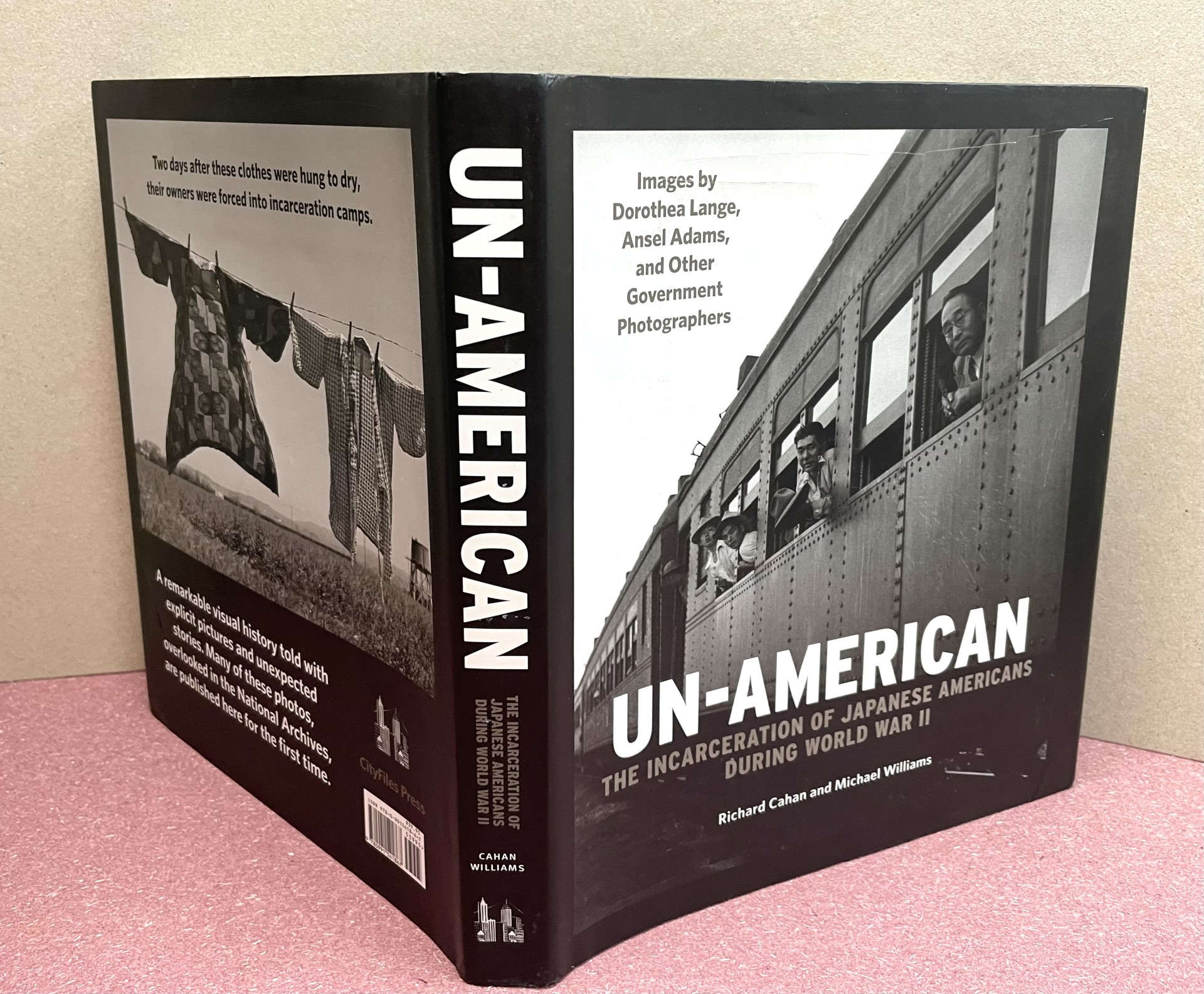 UN-AMERICAN : The Incarceration of Japanese Americans During World War II