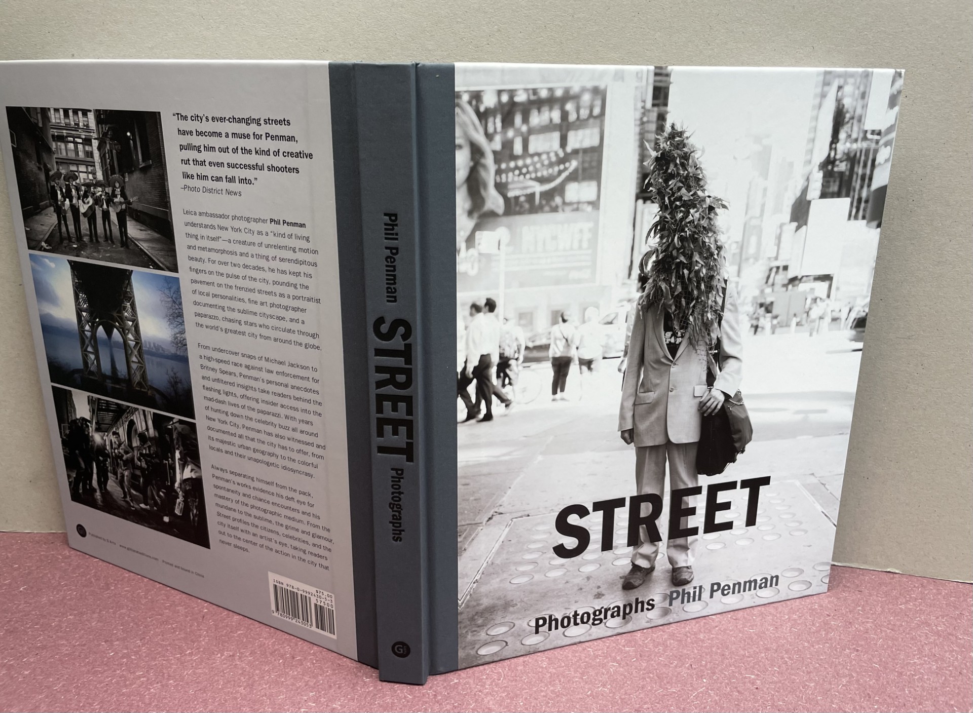 STREET : Photographs , Phil Penman ( signed )