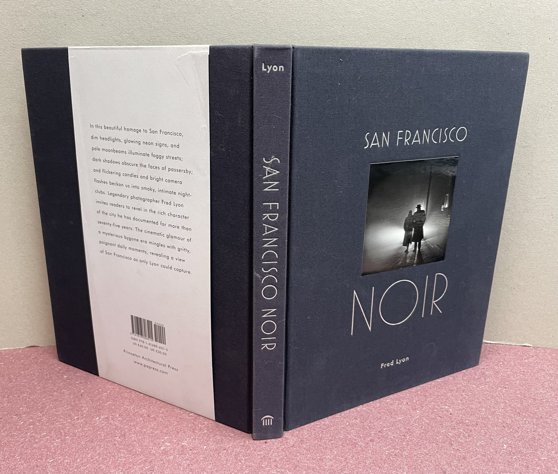 SAN FRANCISCO NOIR : Photographs by Fred Lyon