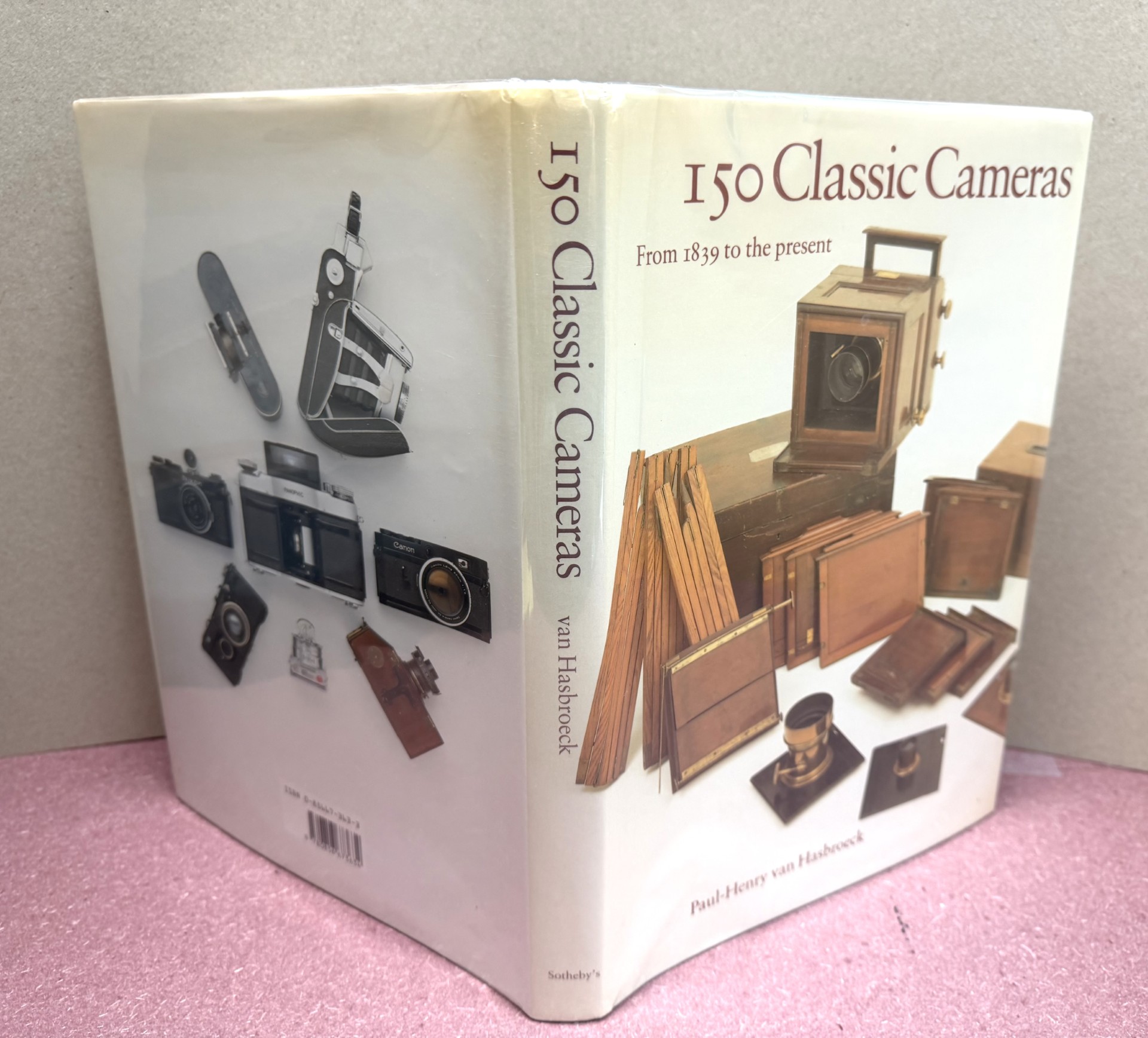 150 Classic Cameras: From 1839 to the Present