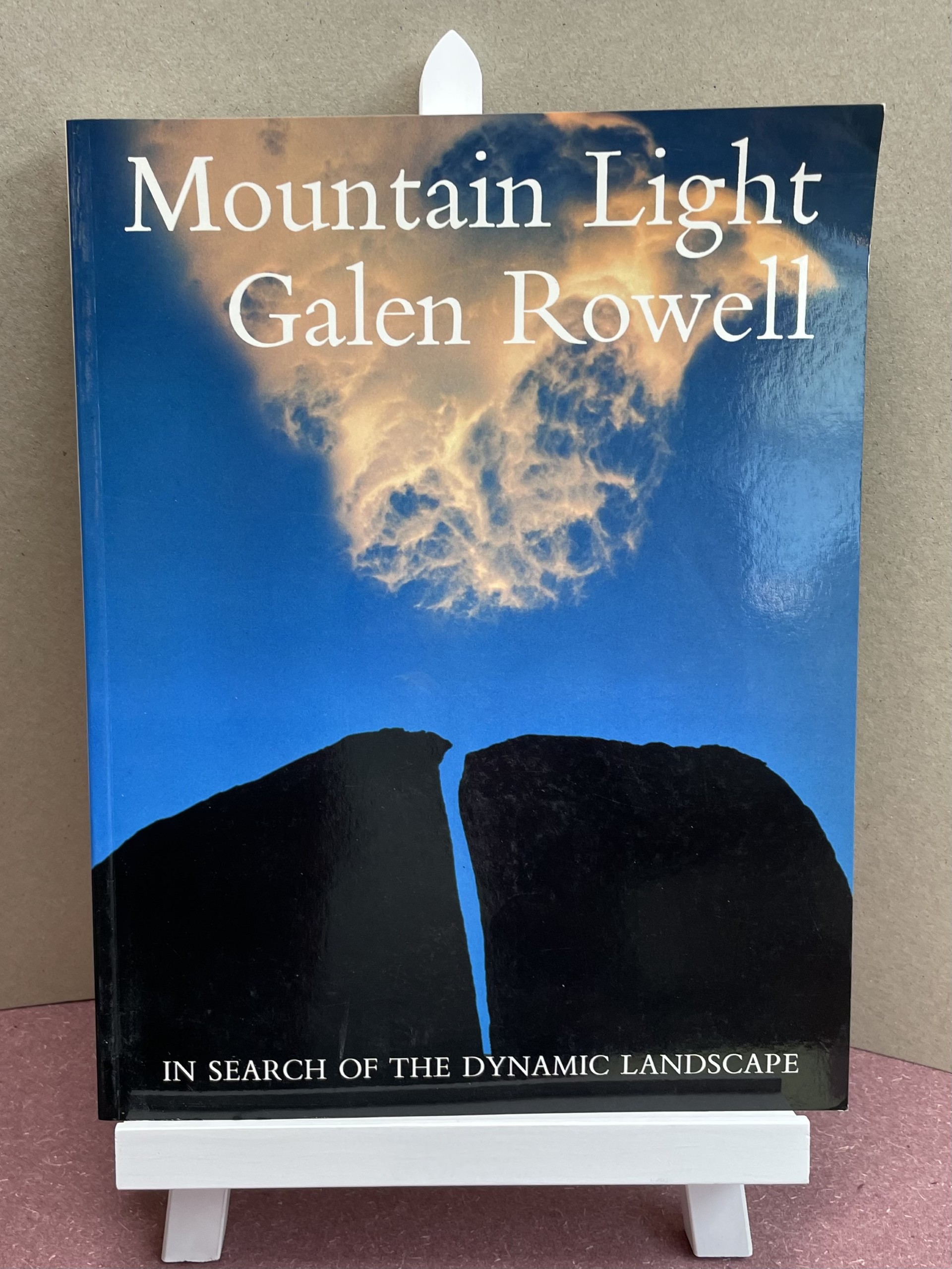 MOUNTAIN LIGHT : In Search of the Dynamic Landscape