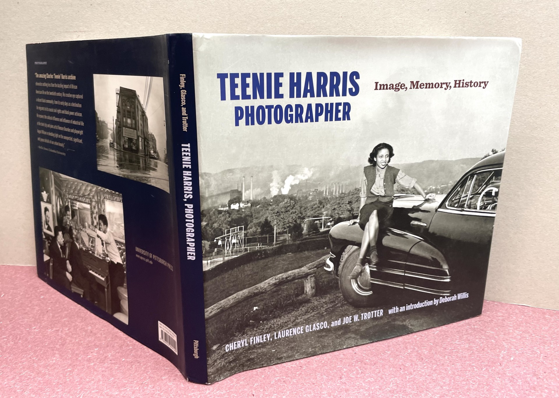 TEENIE HARRIS PHOTOGRAPHER : Image, Memory, History