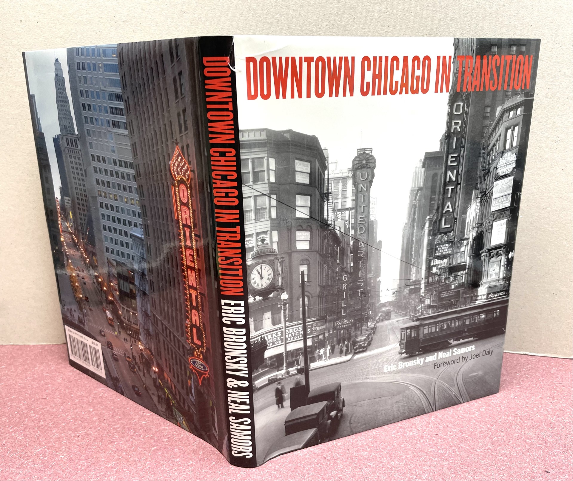 Image for Downtown Chicago in Transition Downtown Chicago in Transition